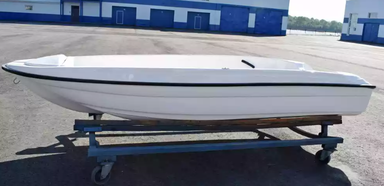 Стеклопластиковая лодка Пингвин (тримаран) в Жуковском