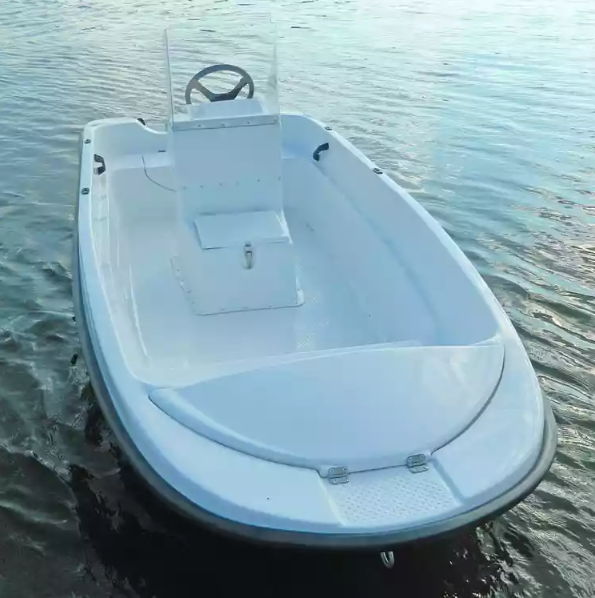 Стеклопластиковая лодка Пингвин с консолью (тримаран) в Жуковском