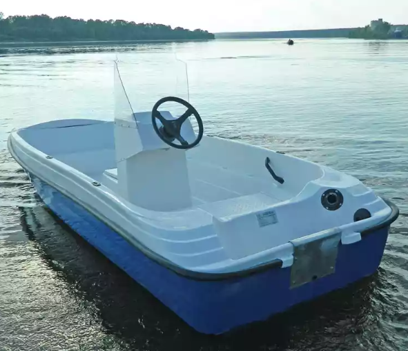 Стеклопластиковая лодка Пингвин с консолью (тримаран) в Жуковском