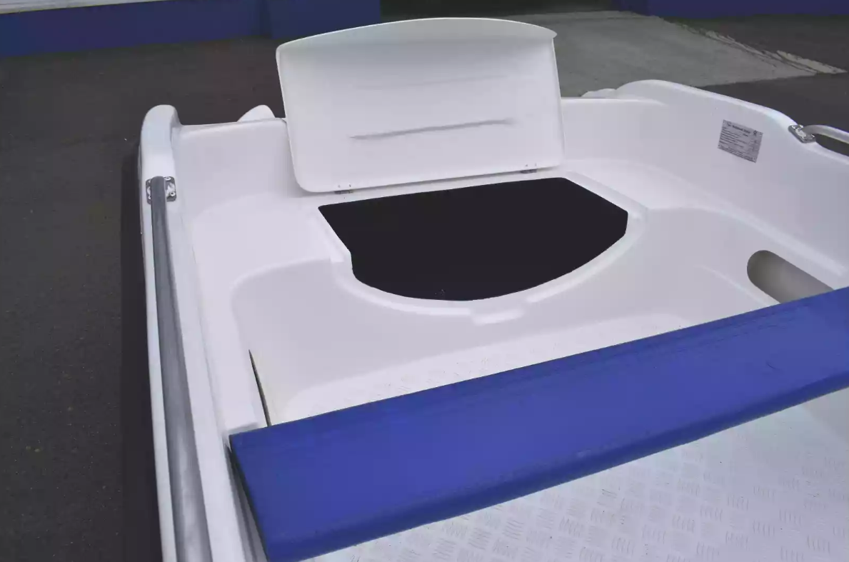 Стеклопластиковая лодка Пингвин New (тримаран) в Жуковском