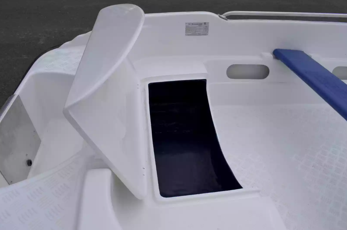 Стеклопластиковая лодка Пингвин New (тримаран) в Жуковском