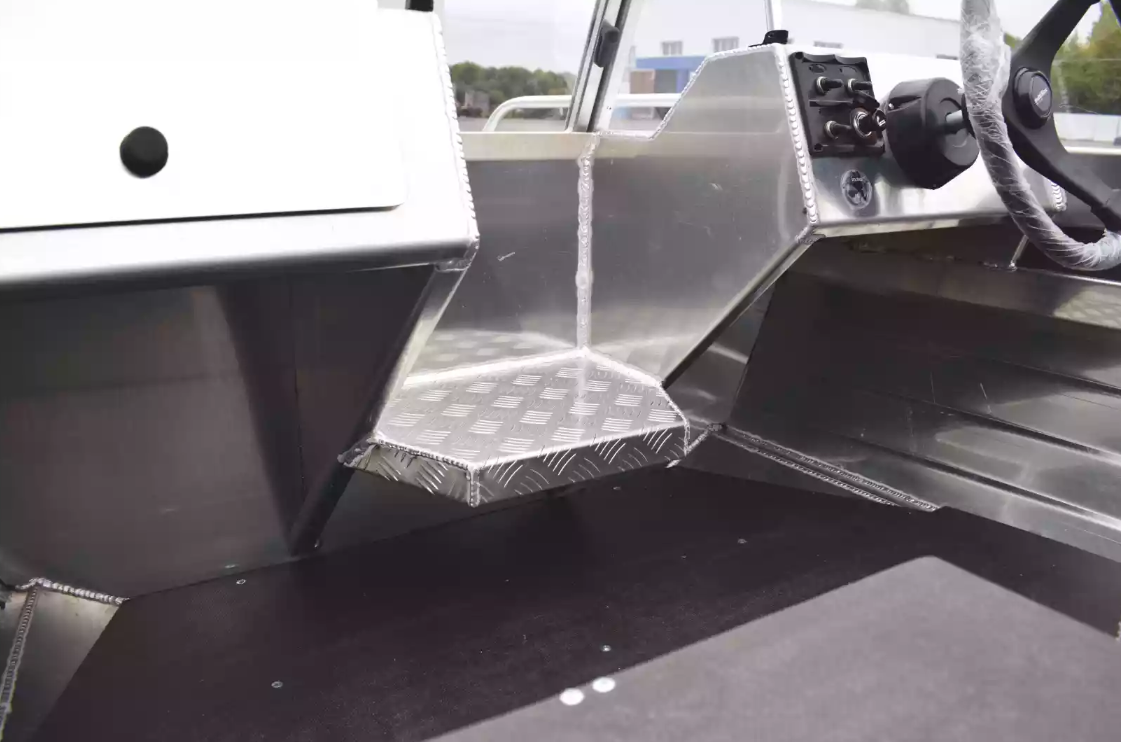 Алюминиевая лодка  Neman-400 PRO в Жуковском