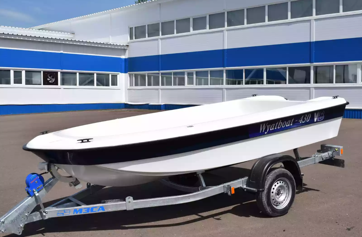 Стеклопластиковая лодка Wyatboat 430 тримаран в Жуковском