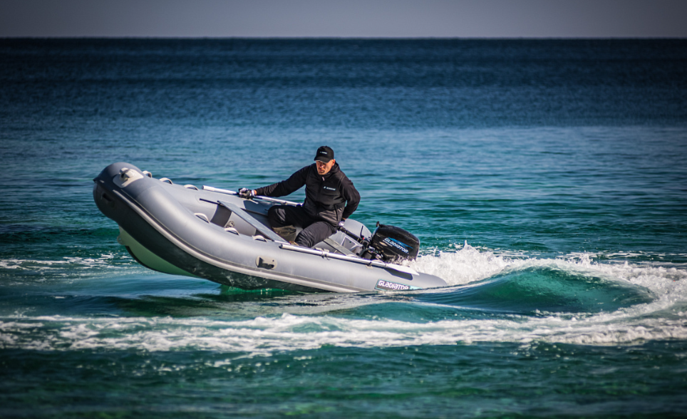 Лодка GLADIATOR RIB380AL в Жуковском