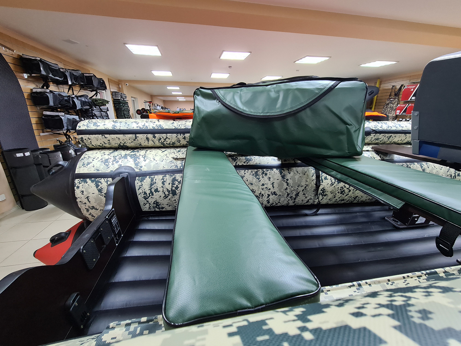 КОМПЛЕКТ МЯГКИХ НАКЛАДОК С СУМКОЙ ДЛЯ ЛОДОК 110Х20 ЗЕЛЕНЫЙ в Жуковском